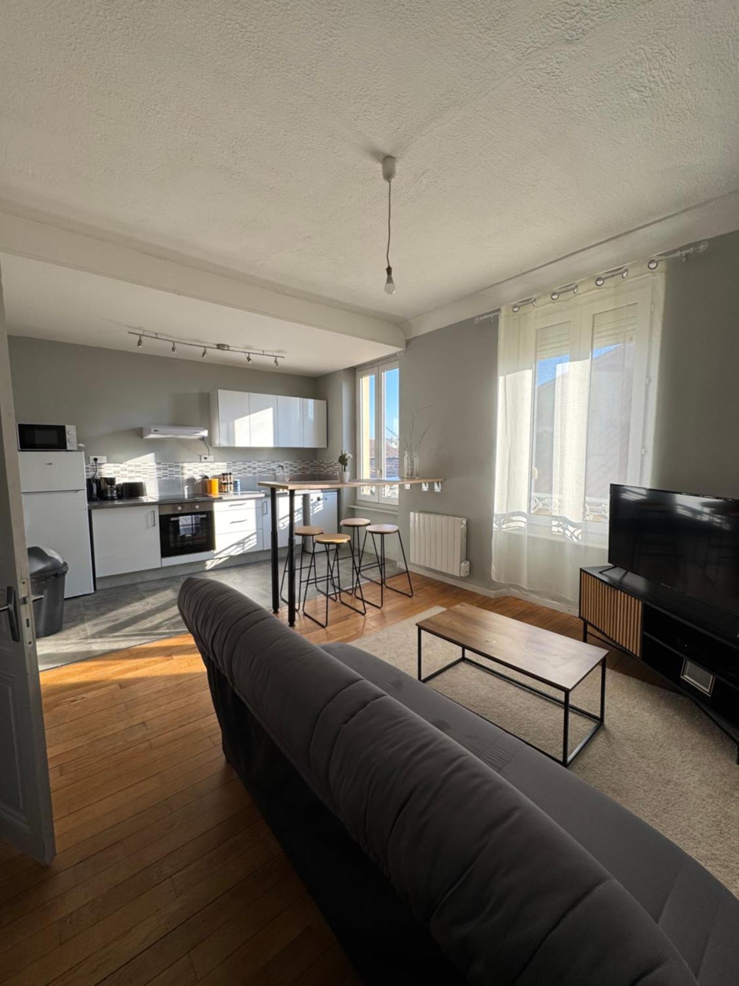 Centre - Proche Cite Medievale Apartment *